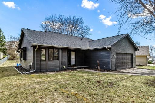 16408 Griffon Trail, Lakeville, MN 55044