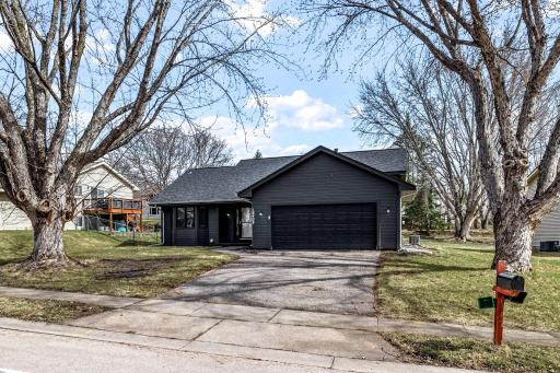 16408 Griffon Trail, Lakeville, MN 55044
