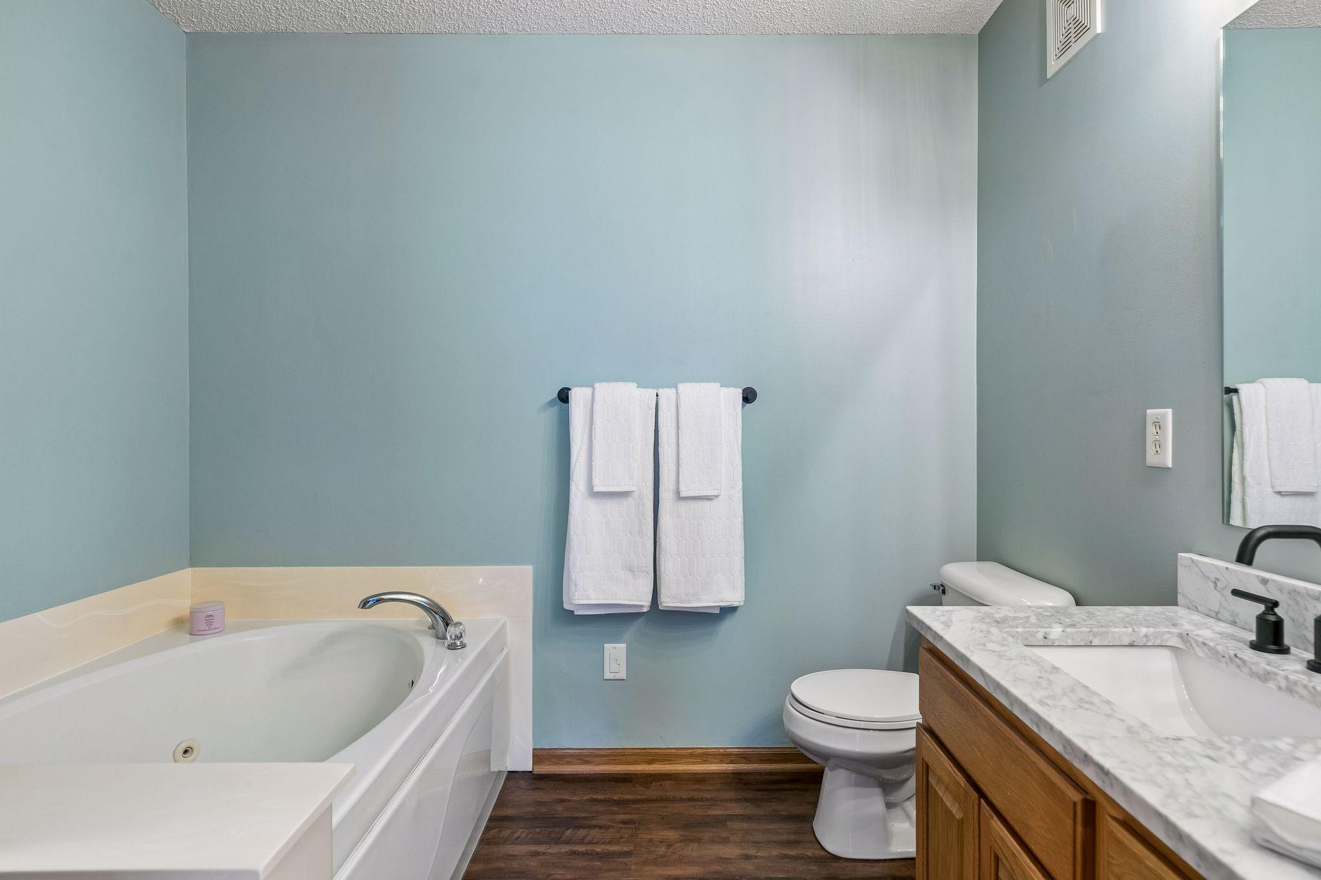 Relax the day away in the soaker tub