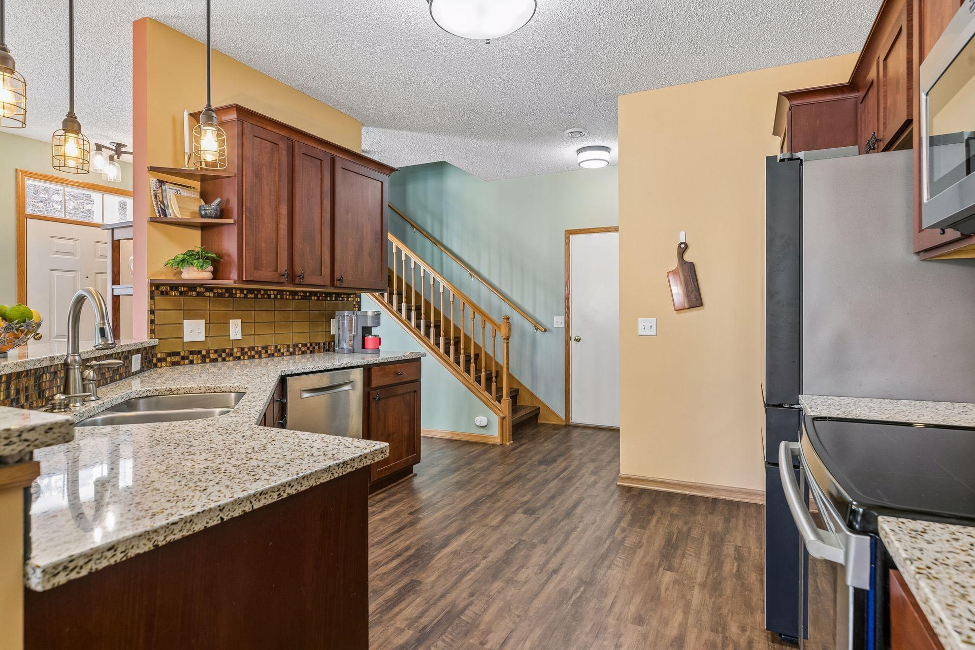 Stylish design with plenty of counter space