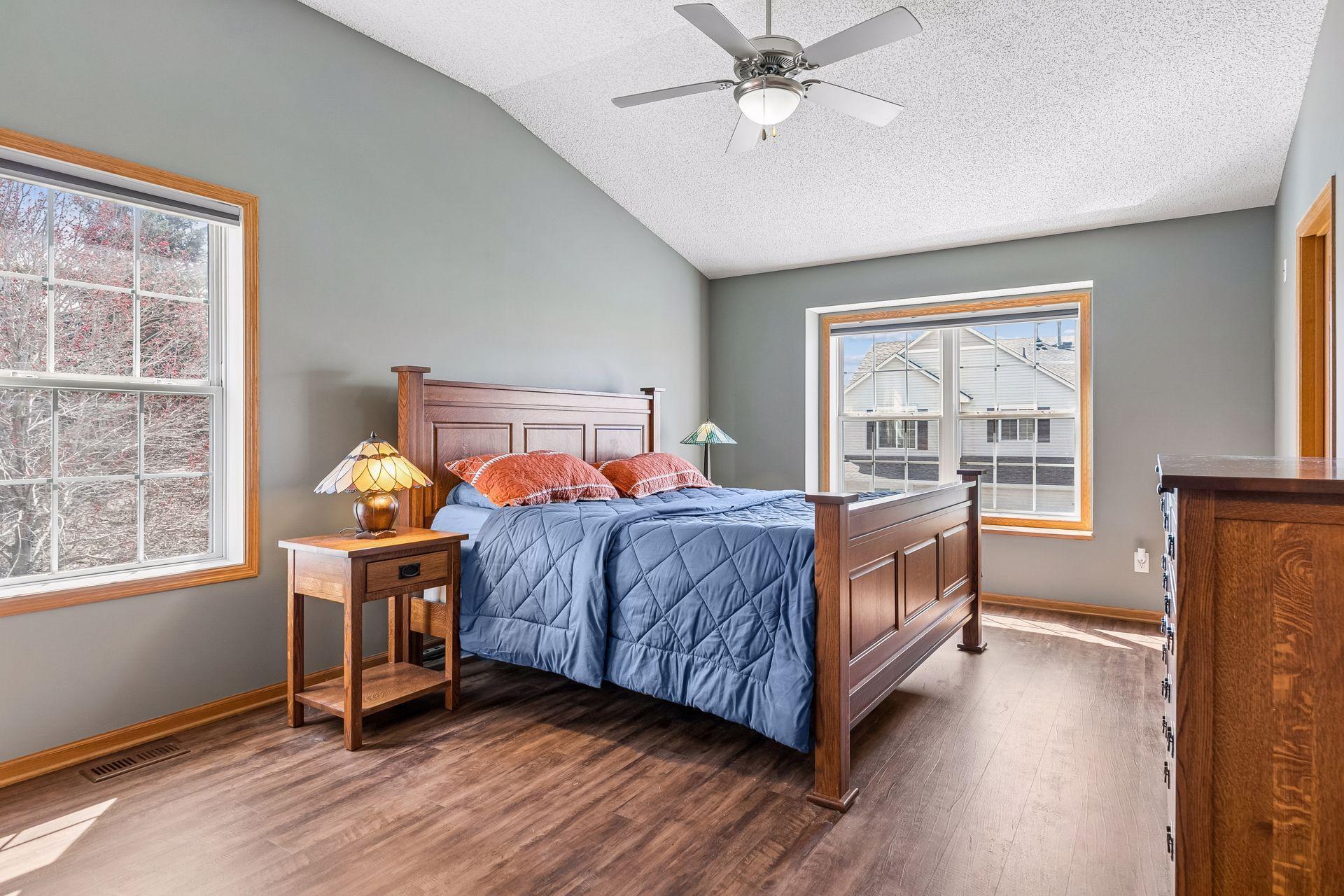 Upper level primary suite