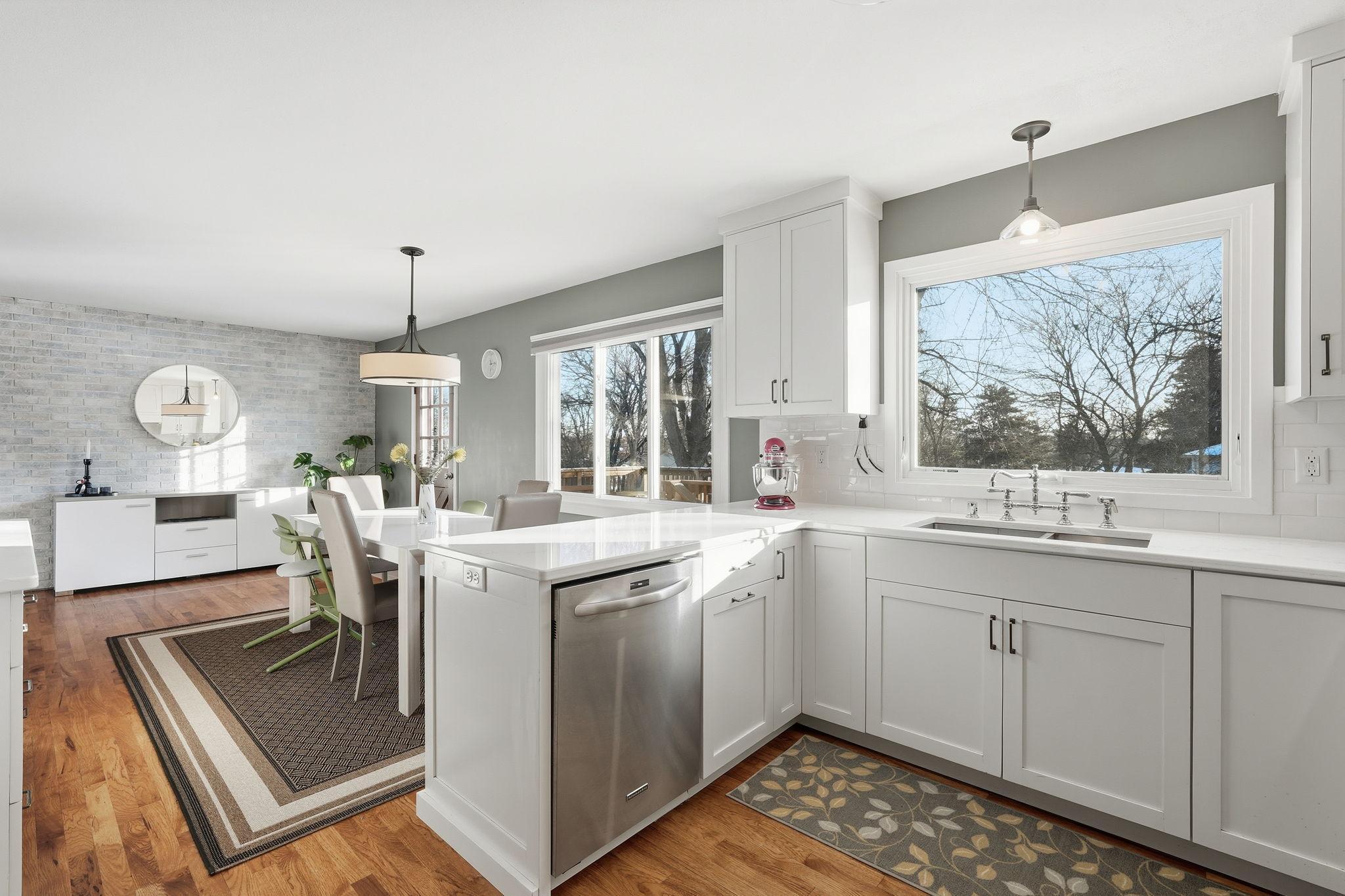 26-web-or-mls-8671 Red Oak Dr-26.jpg