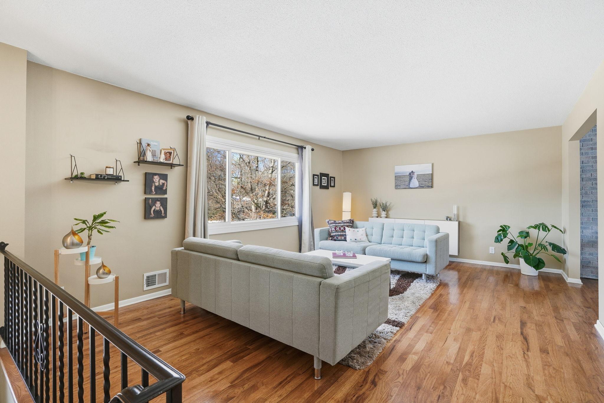 15-web-or-mls-8671 Red Oak Dr-15.jpg