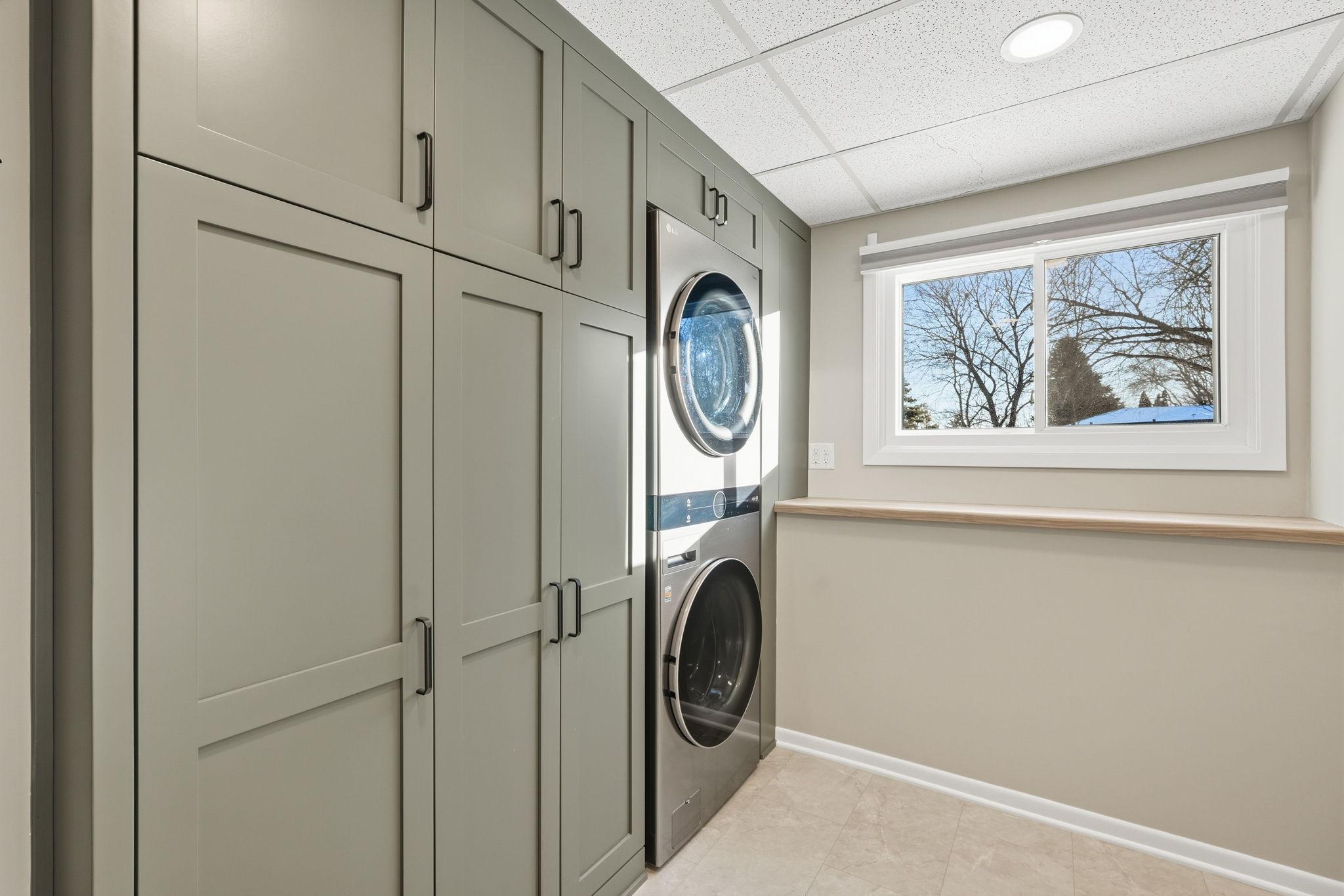 44-web-or-mls-8671 Red Oak Dr-44.jpg