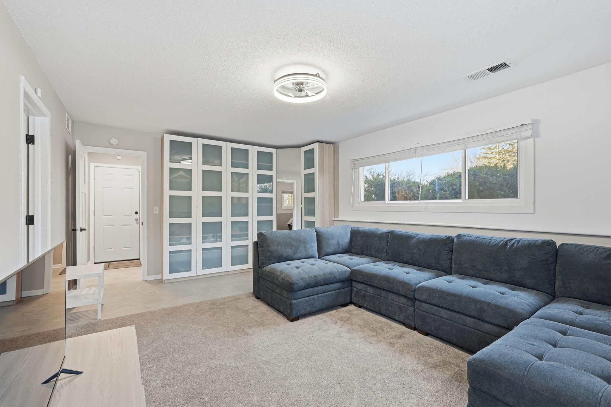 40-web-or-mls-8671 Red Oak Dr-40.jpg