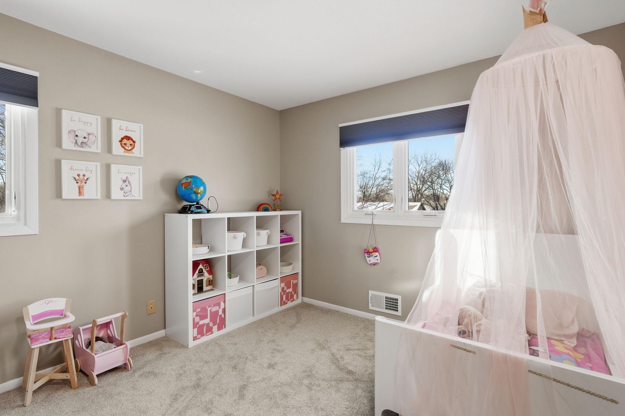 29-web-or-mls-8671 Red Oak Dr-29.jpg