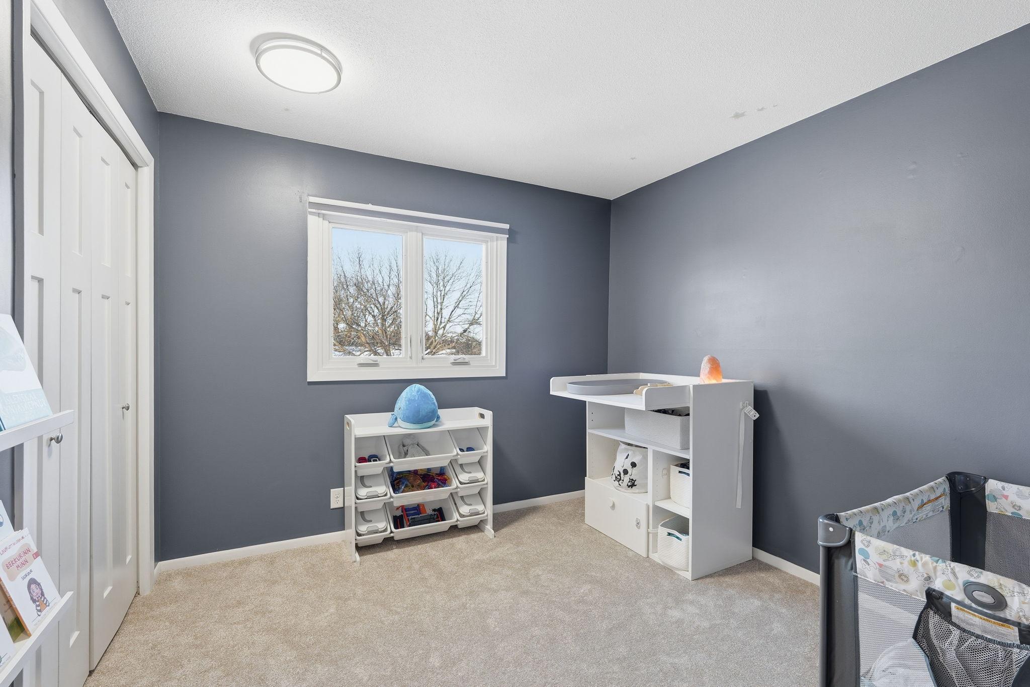 27-web-or-mls-8671 Red Oak Dr-27.jpg