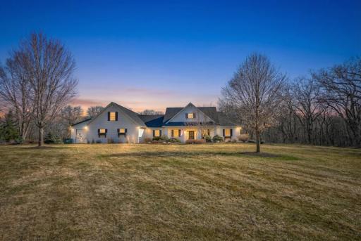 877 Yellowstone Trail, Hudson, WI 54016