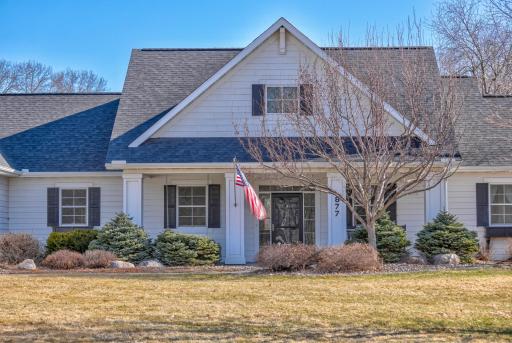 877 Yellowstone Trail, Hudson, WI 54016