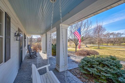 877 Yellowstone Trail, Hudson, WI 54016
