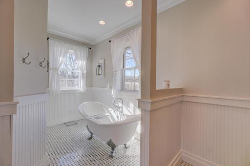 877 Yellowstone Trail, Hudson, WI 54016