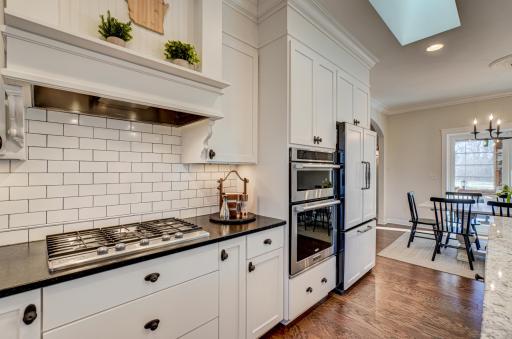 877 Yellowstone Trail, Hudson, WI 54016