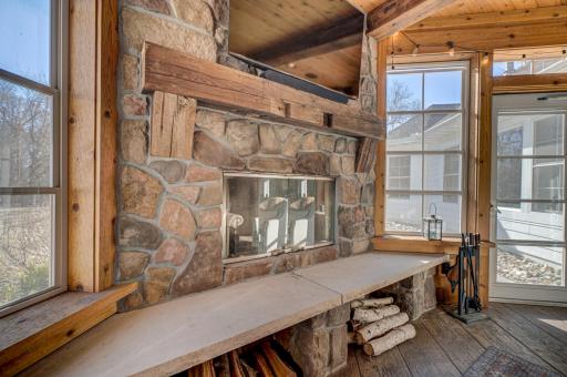877 Yellowstone Trail, Hudson, WI 54016