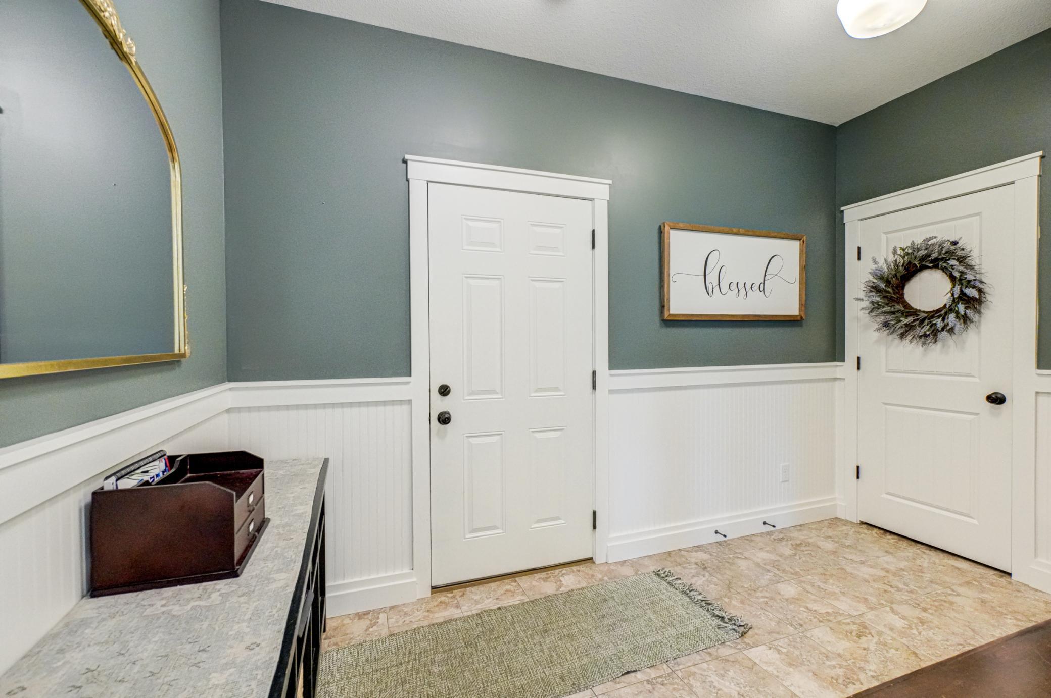 877 Yellowstone Trail-98.jpg