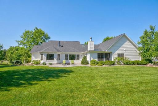 877 Yellowstone Trail, Hudson, WI 54016