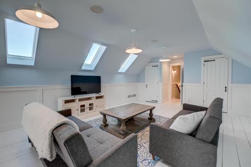 877 Yellowstone Trail, Hudson, WI 54016