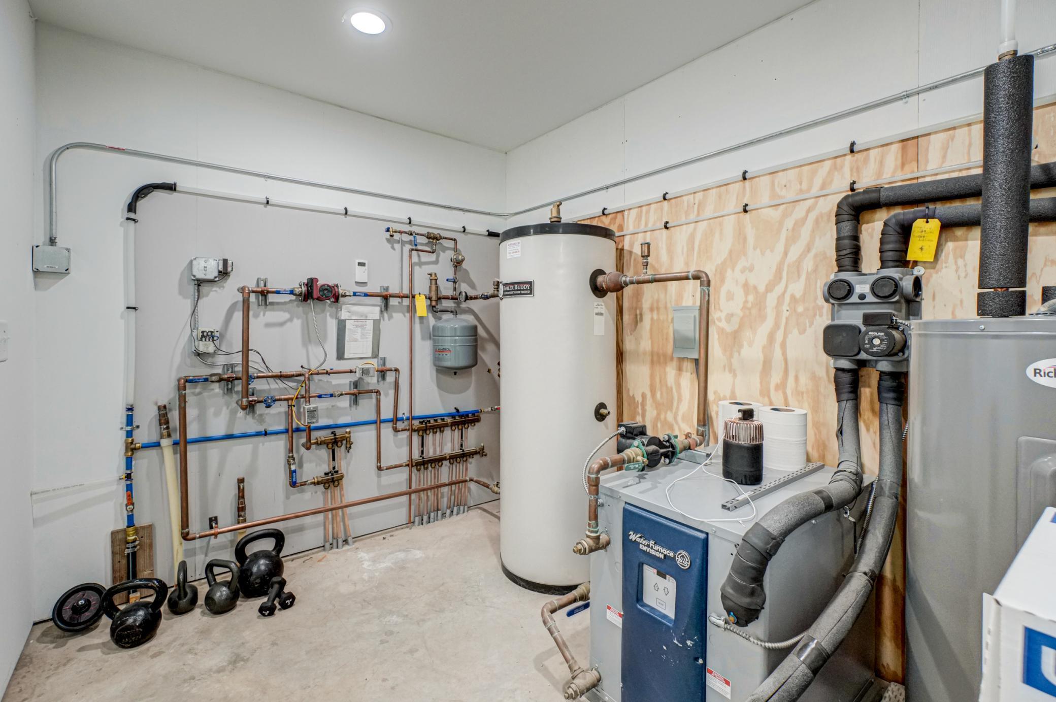 877 Yellowstone Trail-116.jpg