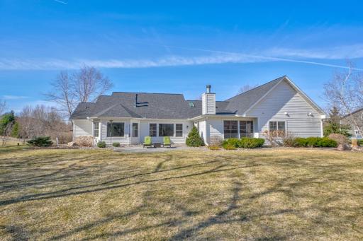 877 Yellowstone Trail, Hudson, WI 54016
