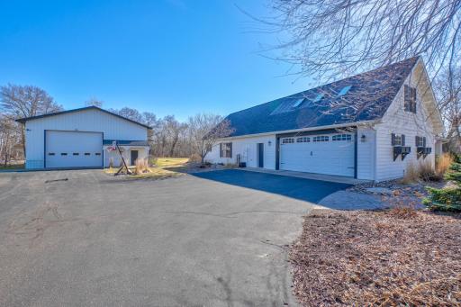 877 Yellowstone Trail, Hudson, WI 54016