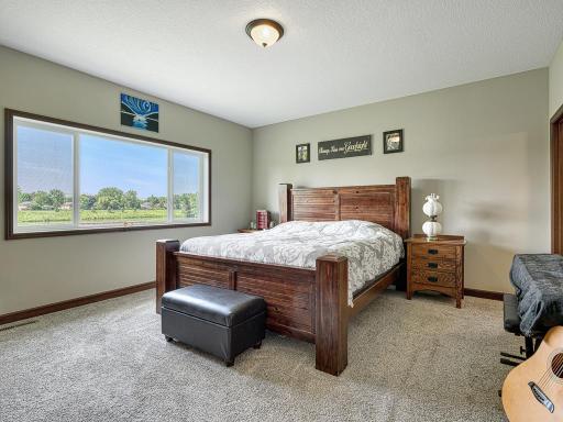 6024 158th Street W, Apple Valley, MN 55124