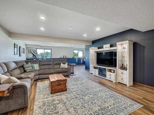 6024 158th Street W, Apple Valley, MN 55124