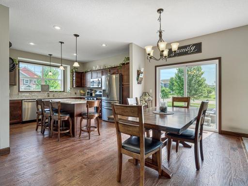 6024 158th Street W, Apple Valley, MN 55124