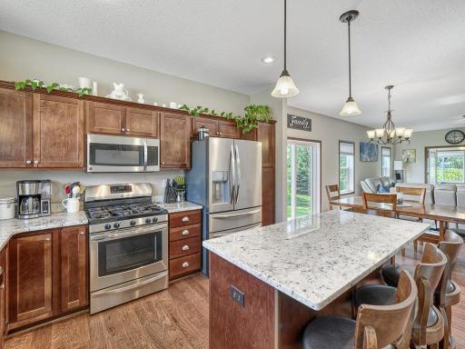 6024 158th Street W, Apple Valley, MN 55124