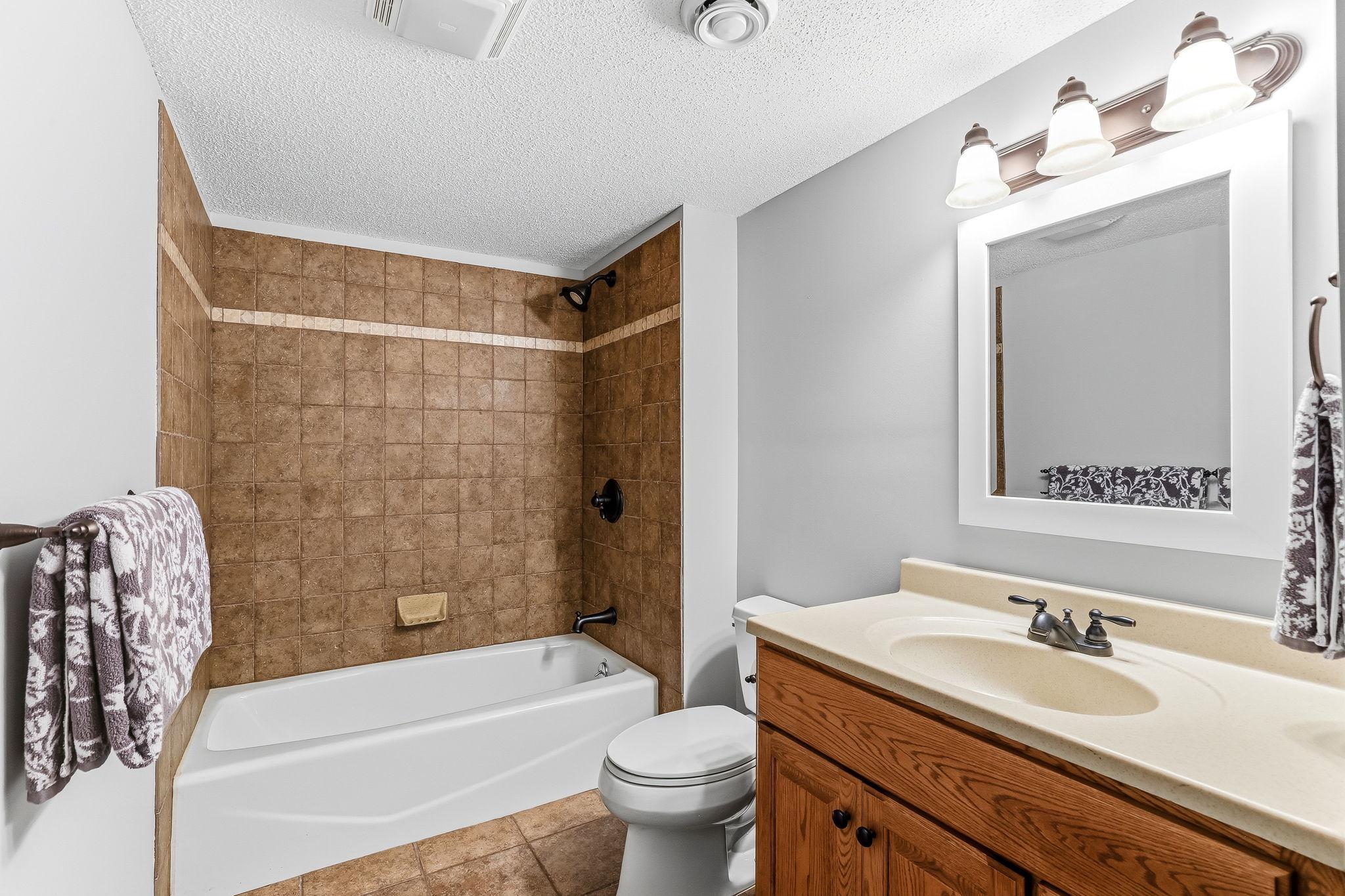 53-web-or-mls-9289-Icosa-St-53.jpg