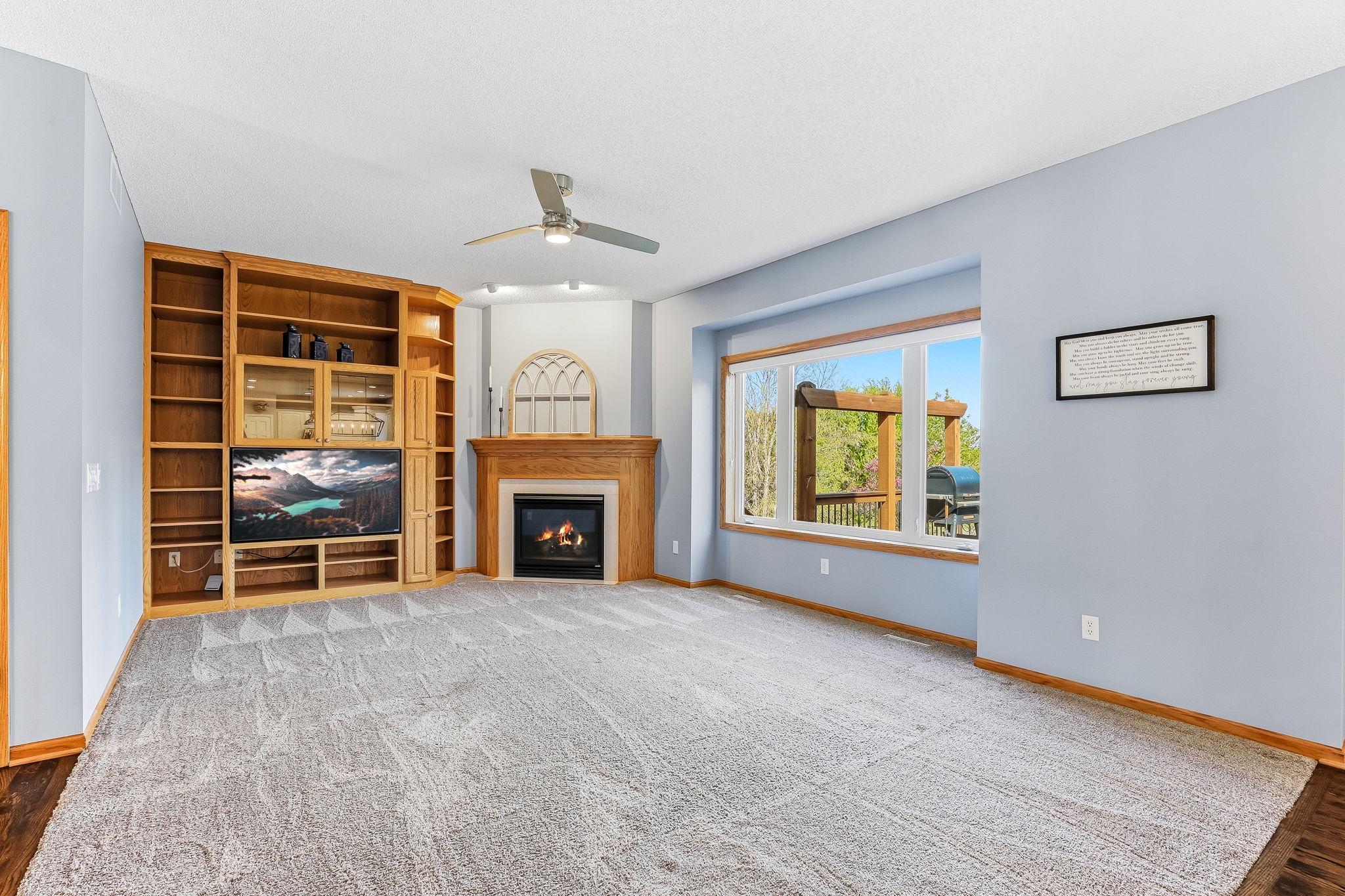 9-web-or-mls-9289-Icosa-St-09.jpg