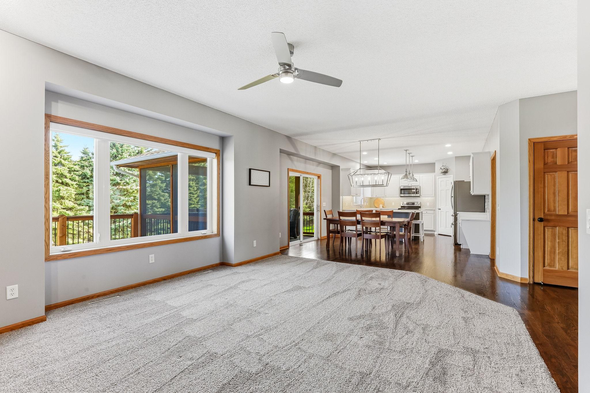 11-web-or-mls-9289-Icosa-St-11.jpg