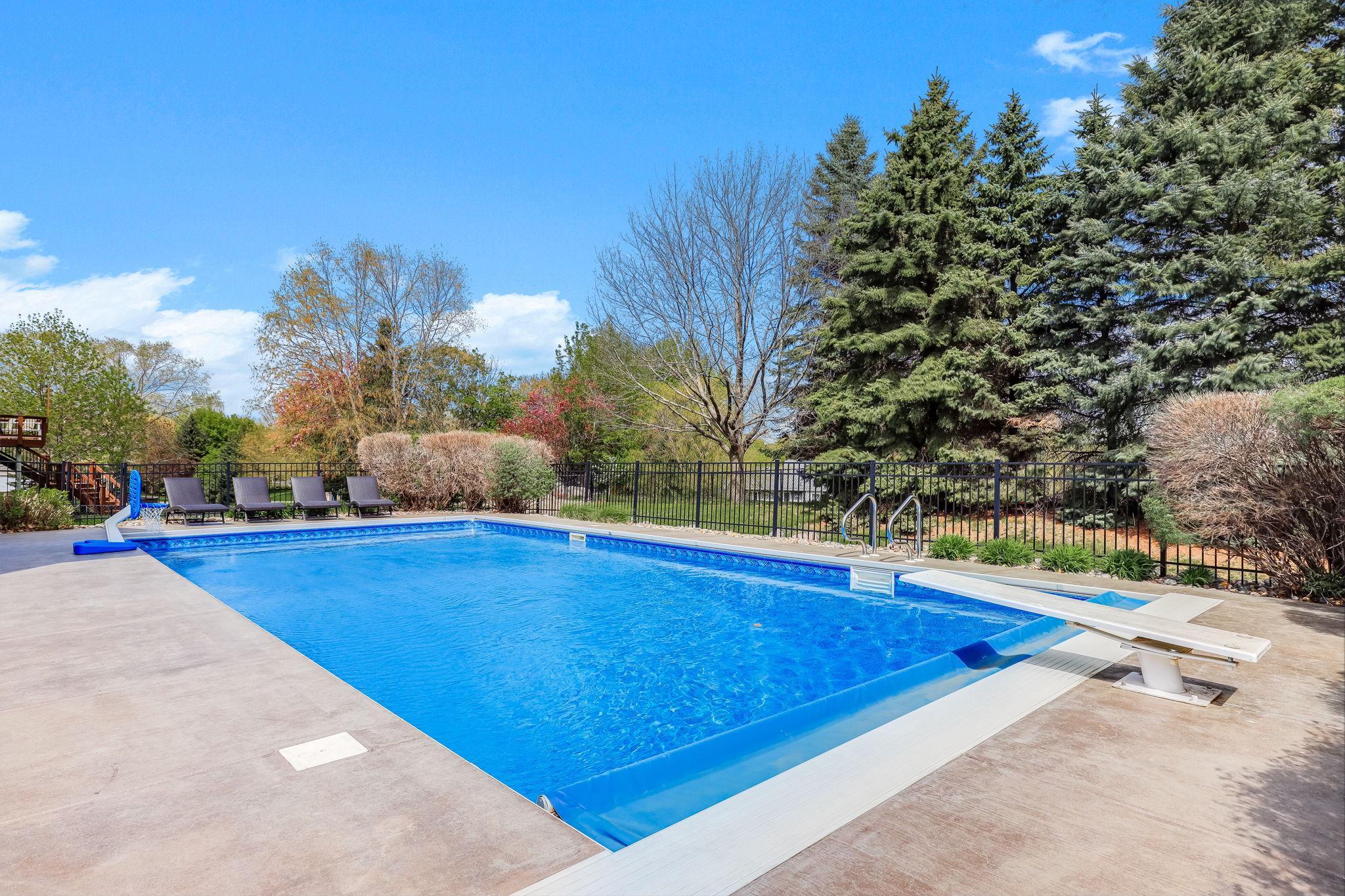 61-web-or-mls-9289-Icosa-St-61.jpg