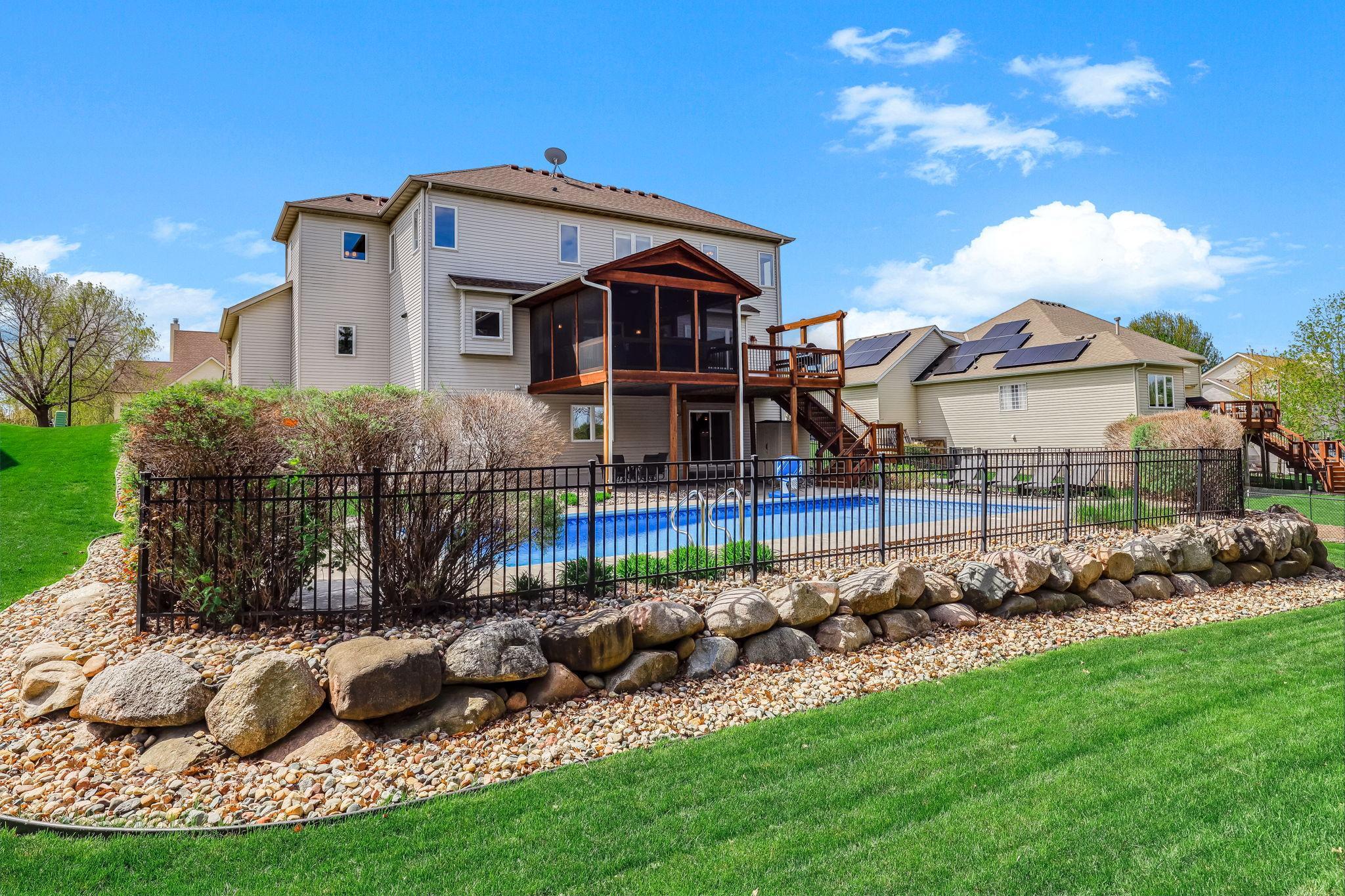 63-web-or-mls-9289-Icosa-St-63.jpg