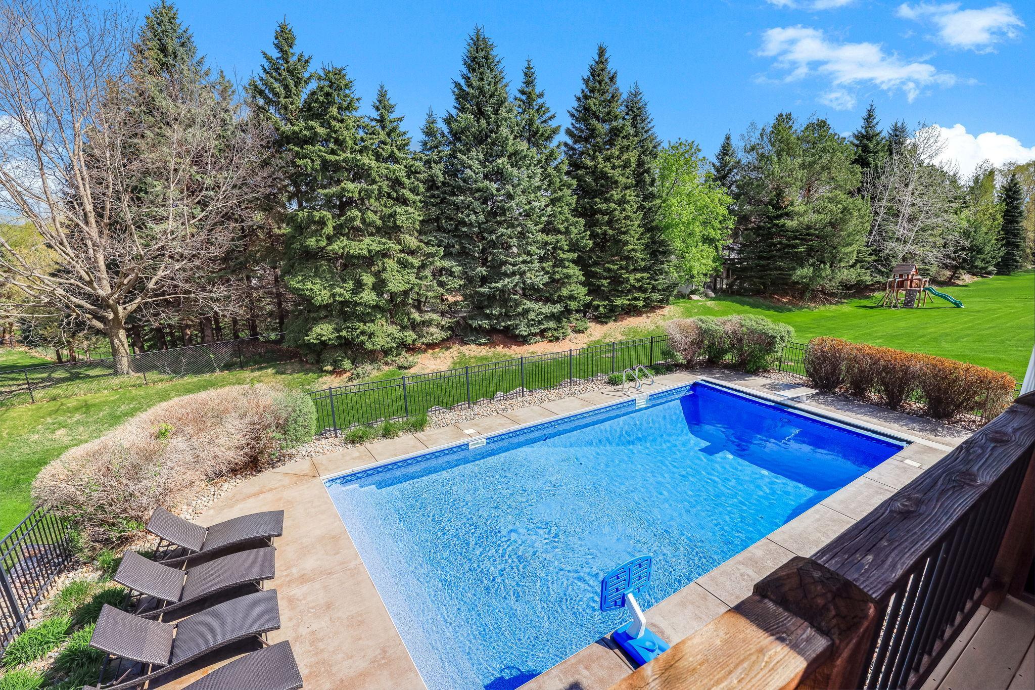 27-web-or-mls-9289-Icosa-St-27.jpg