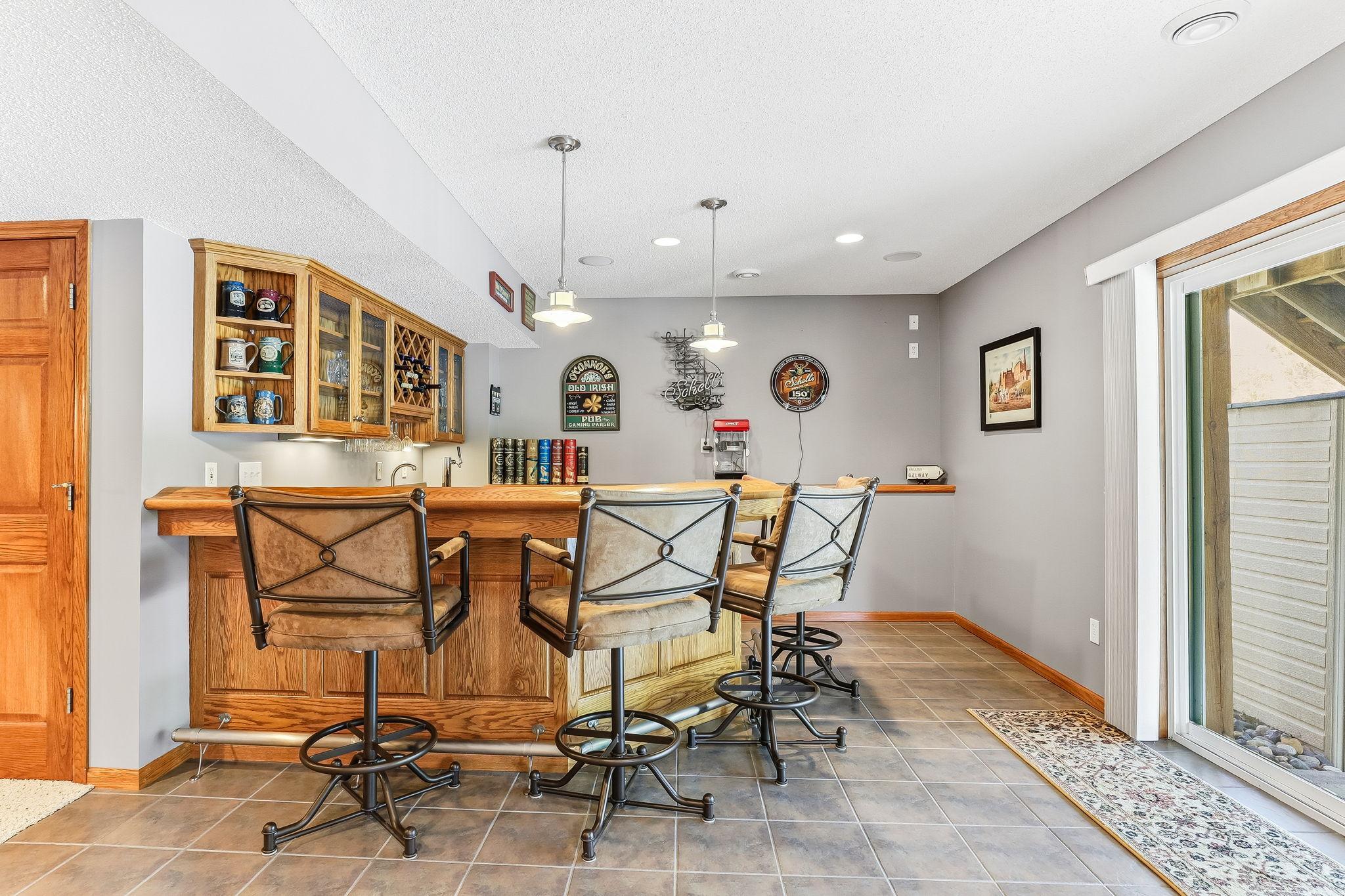 44-web-or-mls-9289-Icosa-St-44.jpg