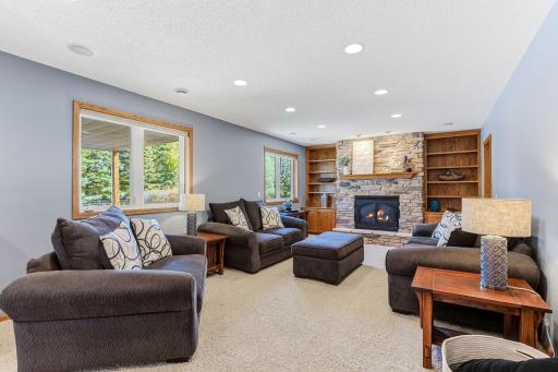 9289 Icosa Street, Lakeville, MN 55044