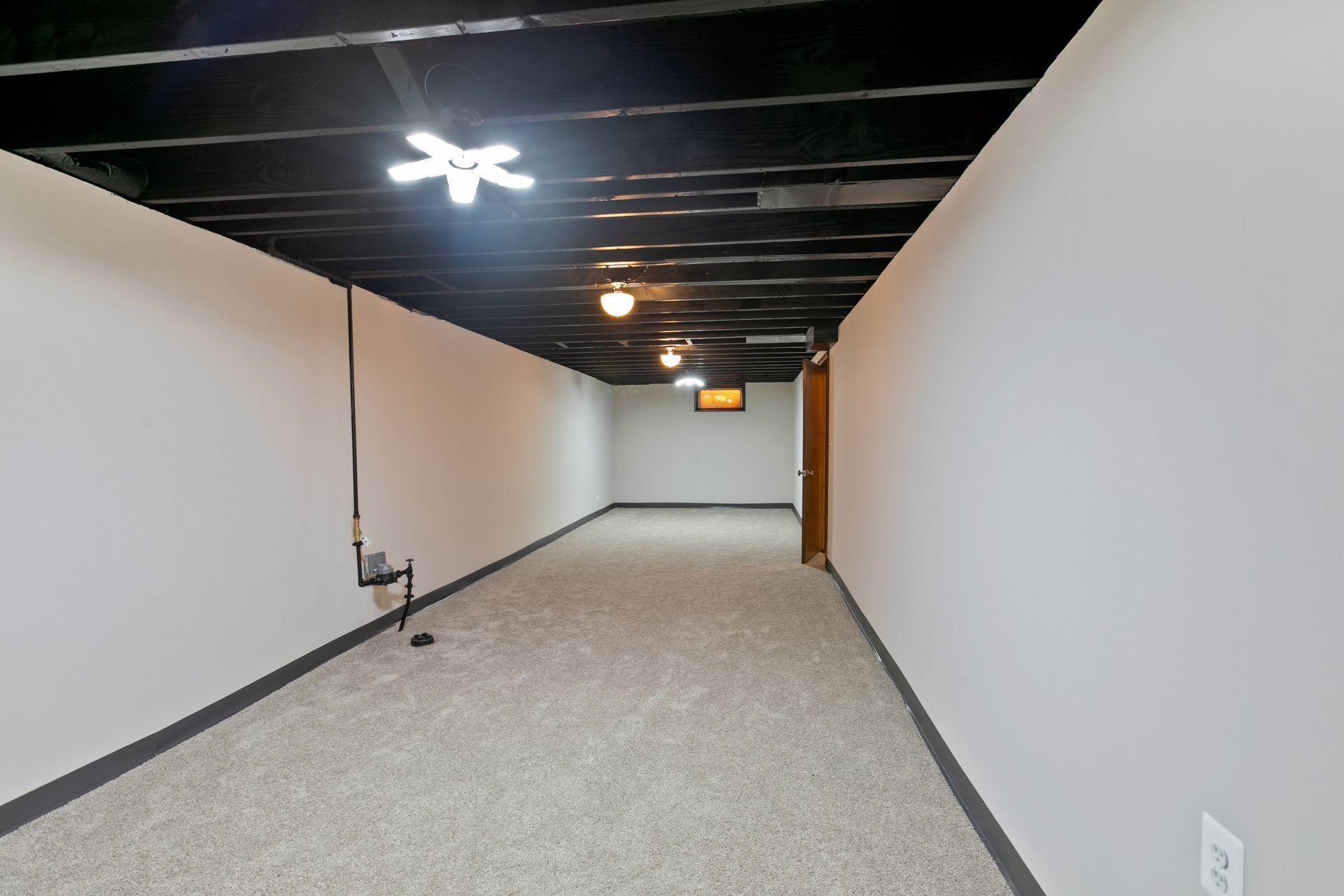 This space has BRAND NEW carpet and fresh paint.