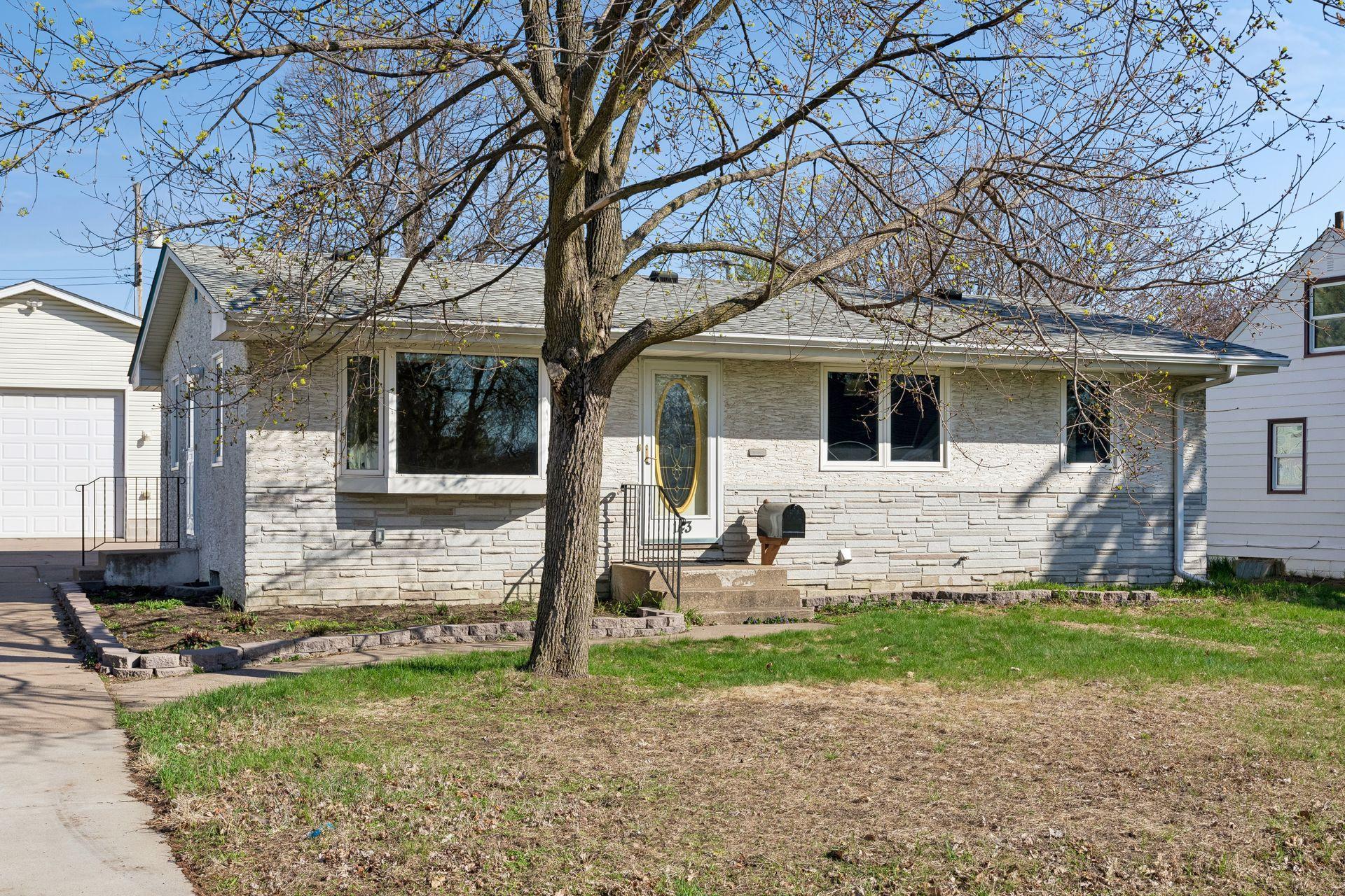 Note the newer windows and newer roof.