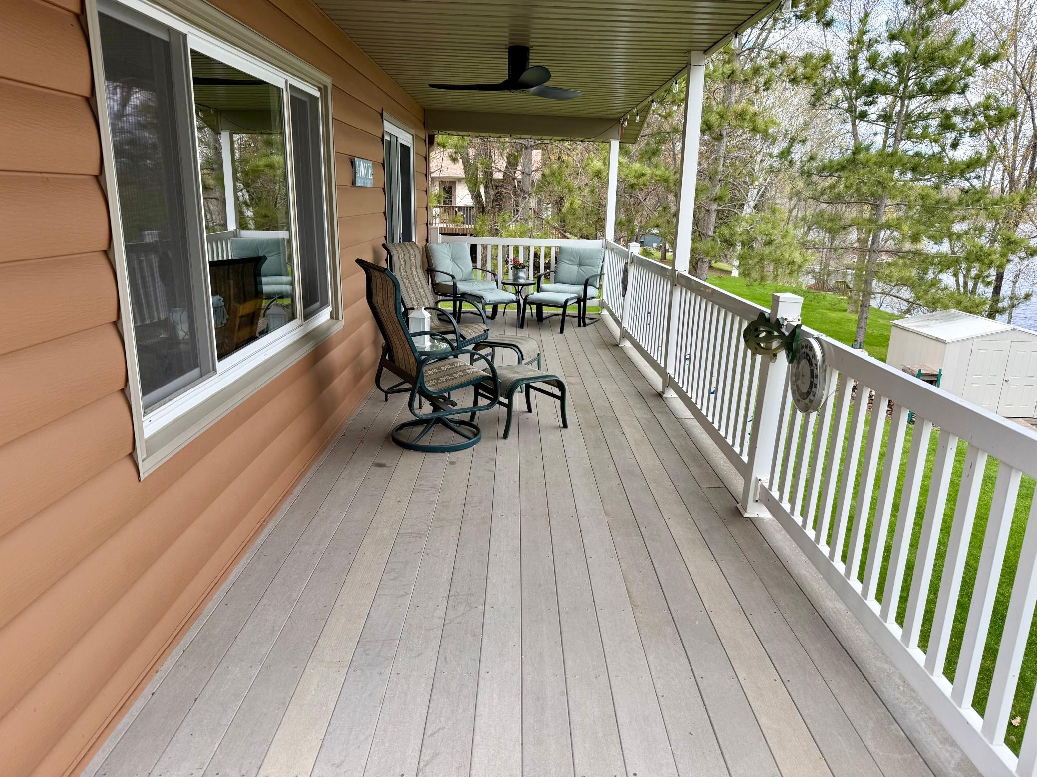 And it’s all maintenance free decking, so you don’t need to worry about time consuming maintenance every year!