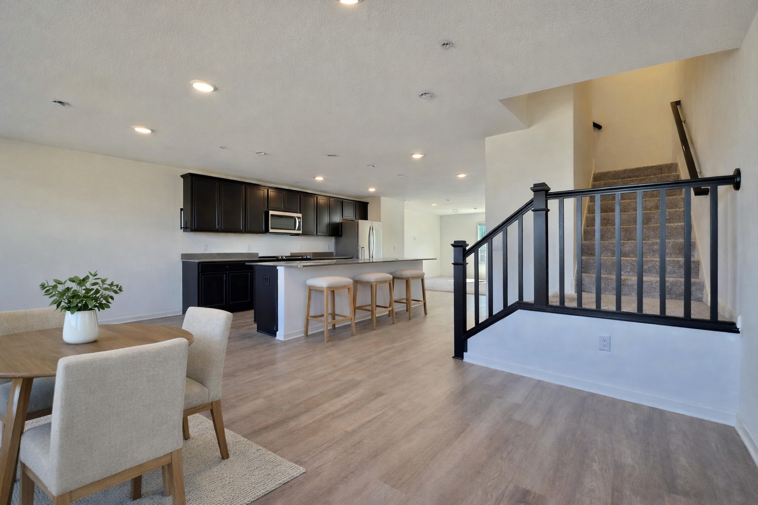 04 Dining:Kitchen.png