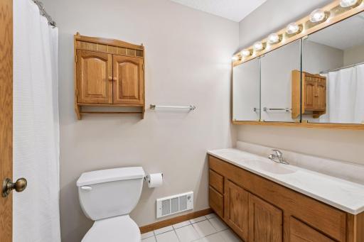 9721 Portal Drive, Eden Prairie, MN 55347