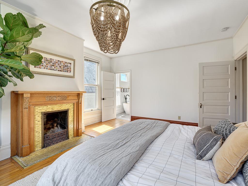 21 - Primary Bedroom.jpg