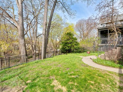 15 Crocus Place, Saint Paul, MN 55102