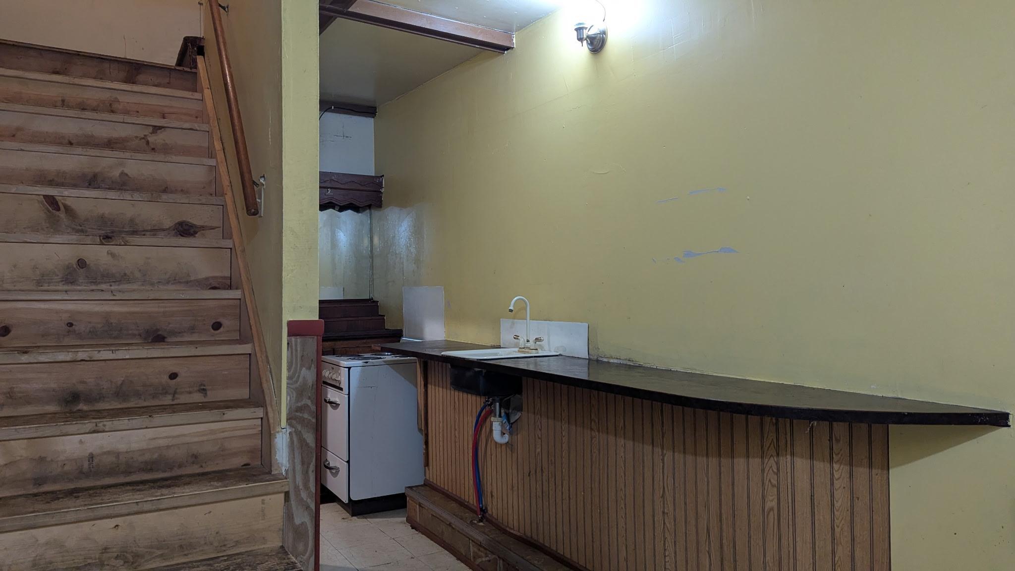 Unit D Kitchen and Entrance