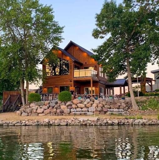 Fairmont, MN 56031