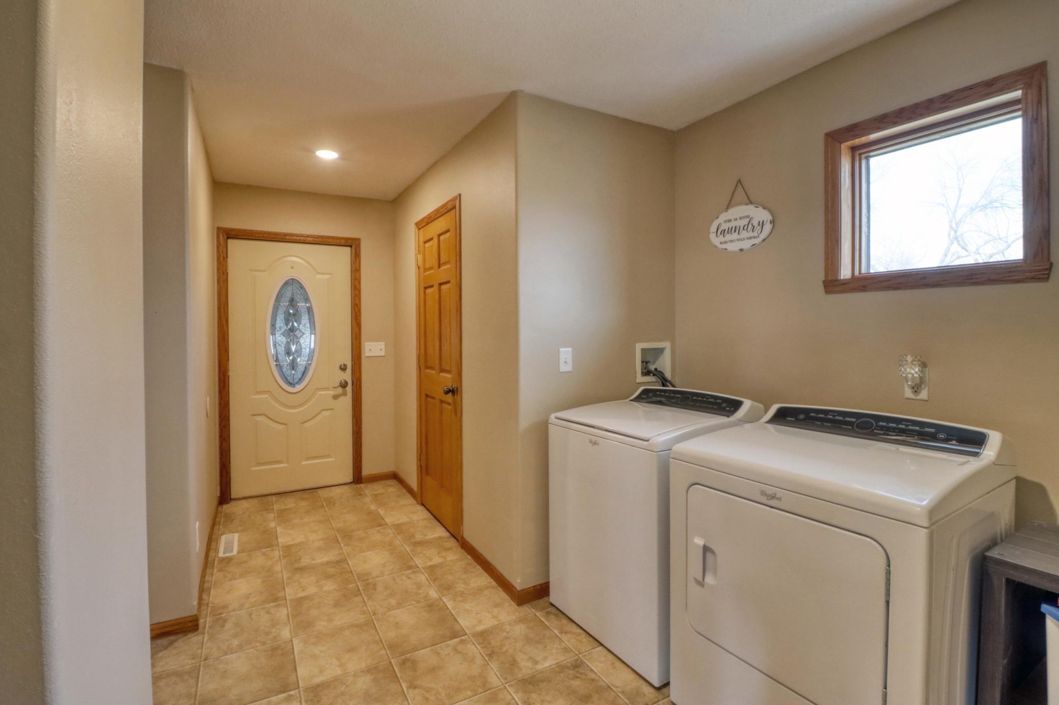 Laundry1_2.jpg