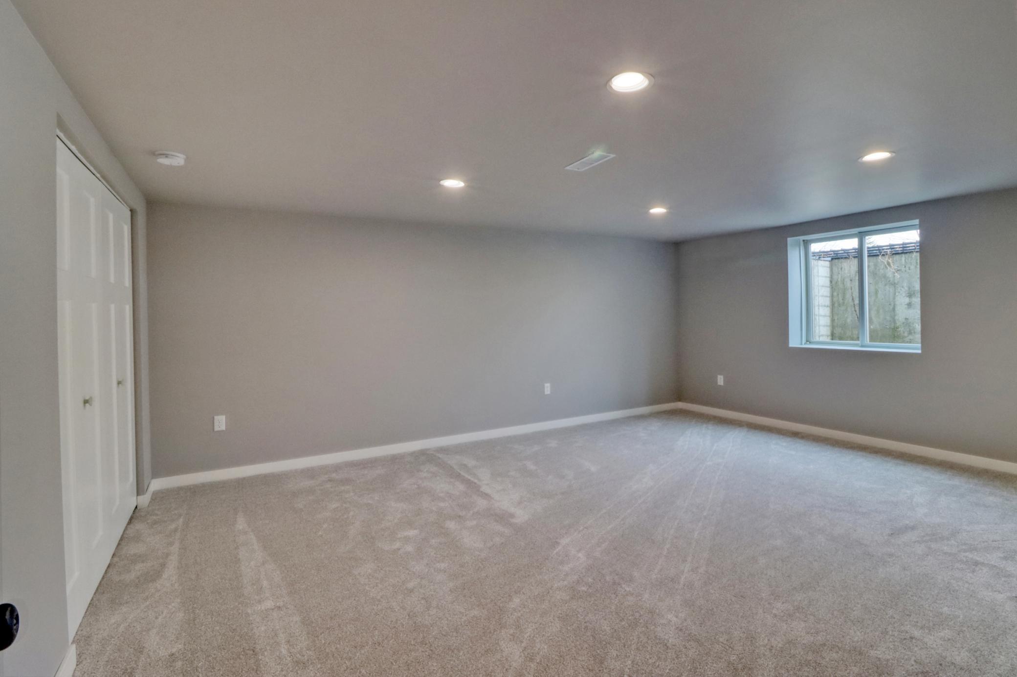 Basement Bedroom2_1.jpg