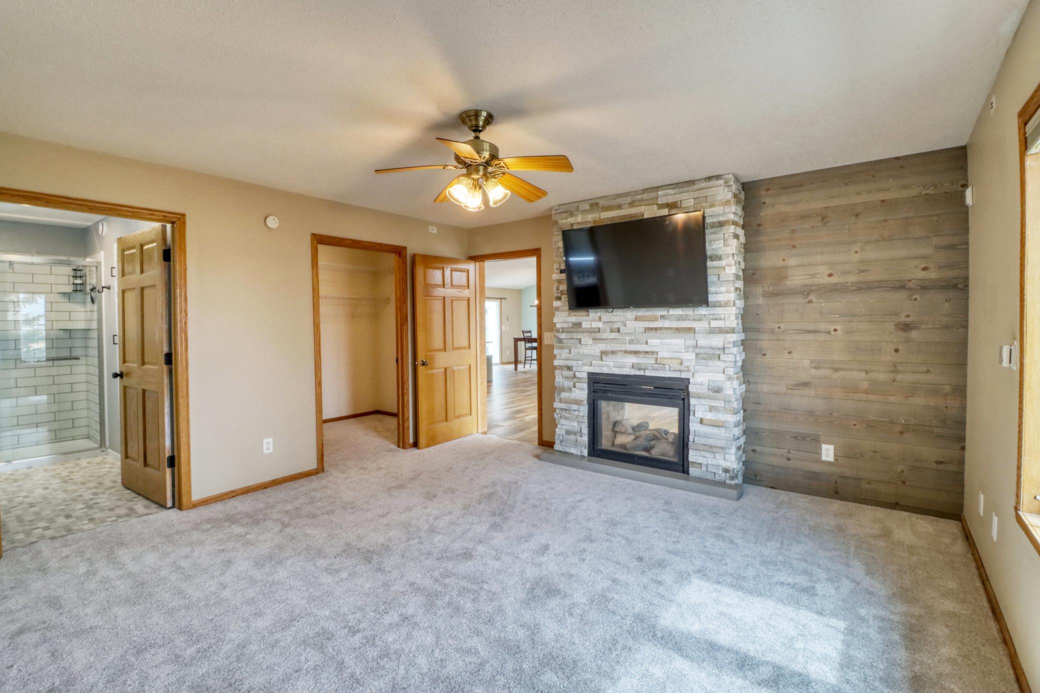 Primary Bedroom1_2.jpg