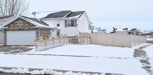 238 PINEWOOD Boulevard, West Fargo, ND 58078
