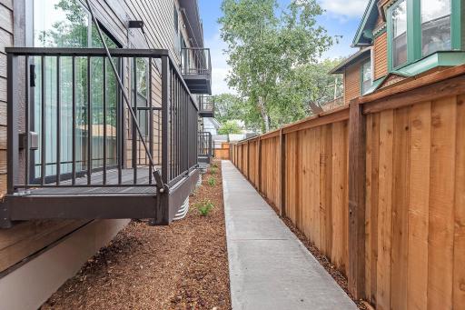 2413 1st Avenue S, Minneapolis, MN 55404