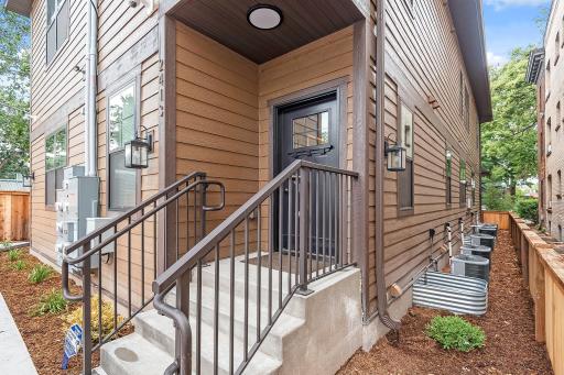 2413 1st Avenue S, Minneapolis, MN 55404